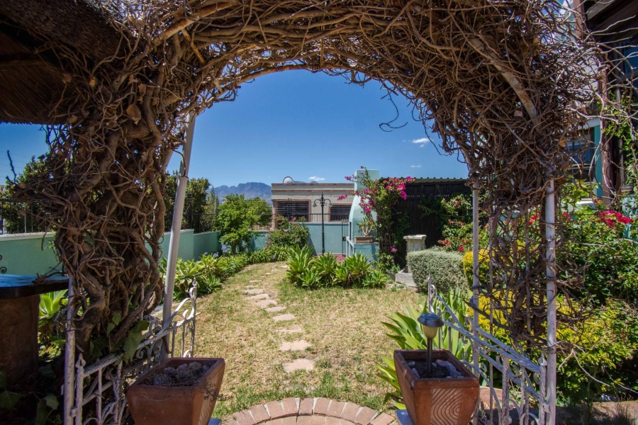 4 Bedroom Property for Sale in Mountainside Western Cape